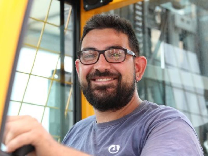 Anodall-baumann-sideloader-Operator_A26I7153-600x400